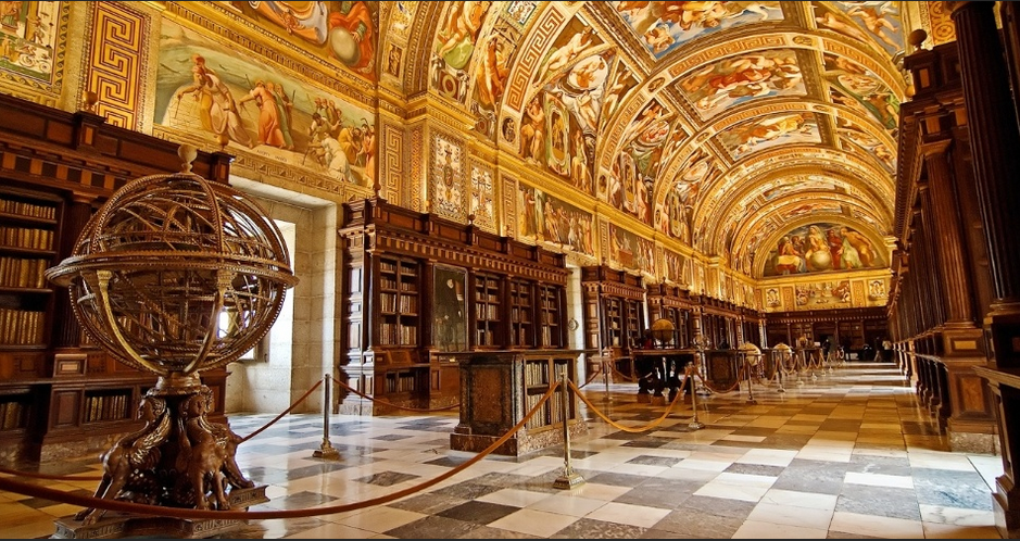 Biblioteca do Monastério Real de San Lorenzo de El Escorial (Espanha) – Localizado nas proximidades de Madri, o monastério existe desde 1584. Fundada pelo rei Filipe 2°, a biblioteca foi idealizada para guardar o acervo real. Hoje tem mais de 40 mil volumes impressos, além de cerca de 1.300 manuscritos latinos. Na foto, o salão principal, com 54 metros de profundidade, 9 metros de largura e 10 metros de altura, tem o teto coberto por afrescos Jose Maria Cuellar/Flickr