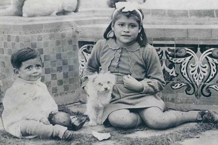lina-medina-with-dog